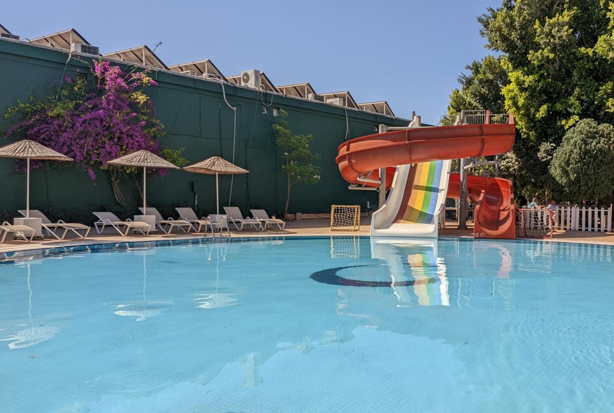 Uk Hotel Kiris อันตัลยา ภายนอก รูปภาพ