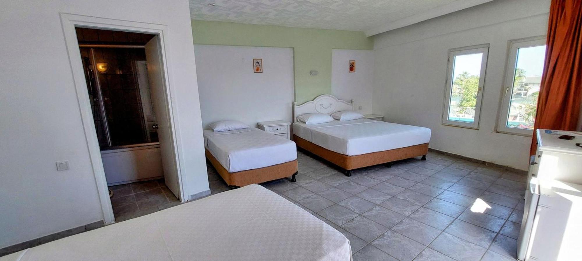 Uk Hotel Kiris อันตัลยา ภายนอก รูปภาพ