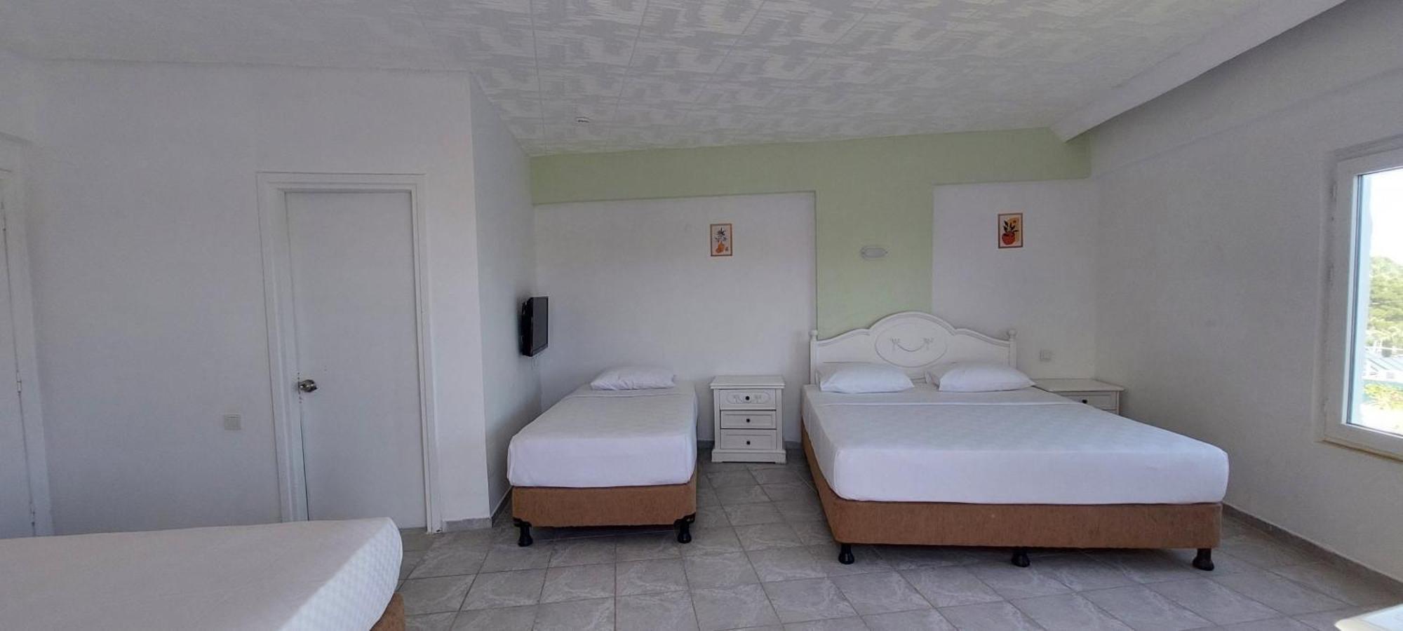 Uk Hotel Kiris อันตัลยา ภายนอก รูปภาพ
